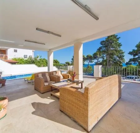 Villa Teora